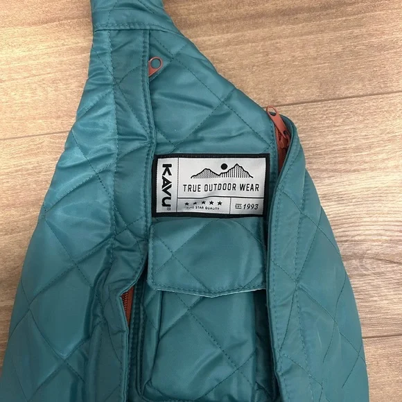 Kavu Teal Quilted Bag with Rust Accents - Picture 2 of 8